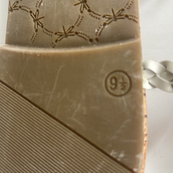 TALBOTS WHITE BRAIDED FLAT THONG SANDAL NWT Size 9 1/2 - Picture 5 of 5